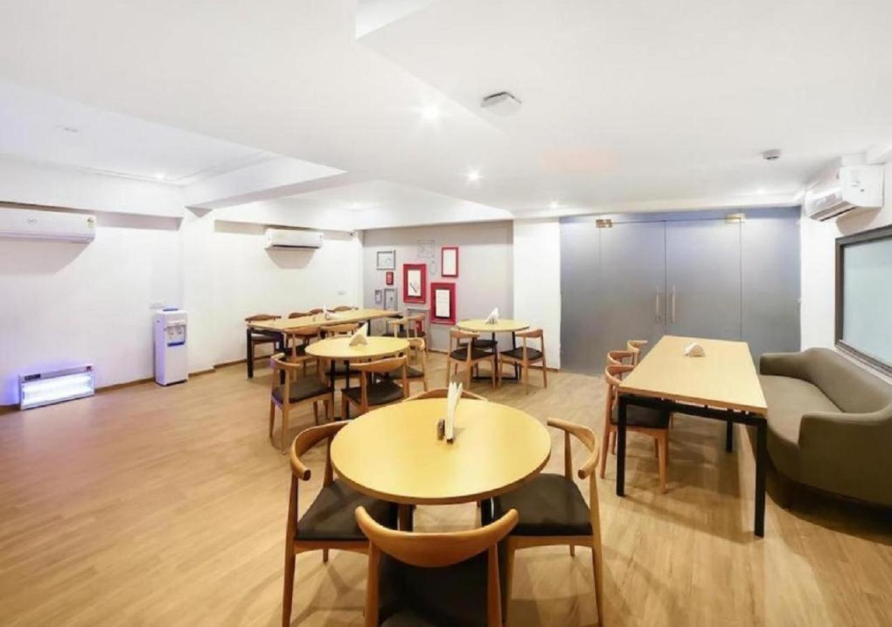 Orange Hotel Gurgaon Exterior photo